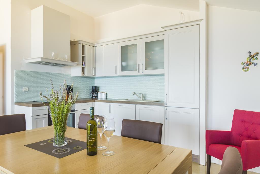 Luxury Apartments Villa Matea Malinska Exterior photo