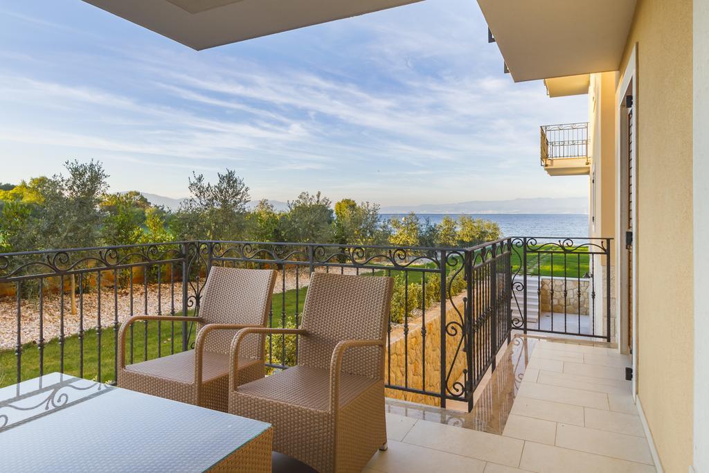 Luxury Apartments Villa Matea Malinska Exterior photo